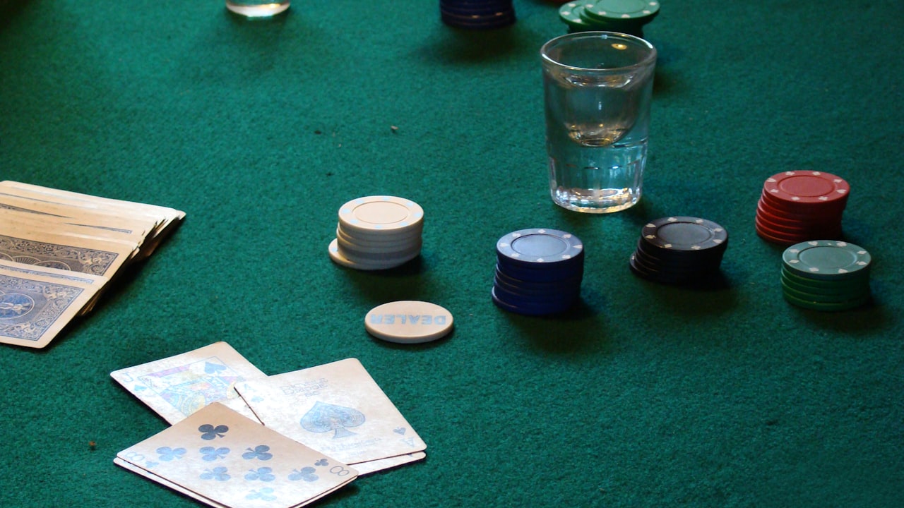 Abreu Dominates EPT Paris for €1.1M and Golden Shard