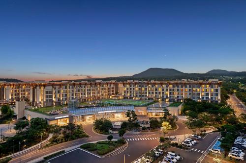 Landing Resort Jeju Shinhwa World